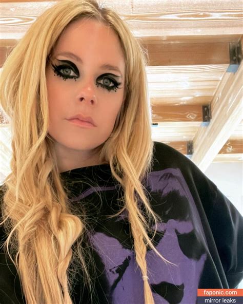 Avril Lavigne Aka Avrillavigne Nude Leaks Photo 477 Faponic