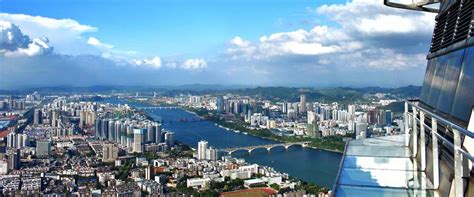 柳州地王云顶观光 高空观景 挑战空中玻璃栈道马蜂窝自由行 马蜂窝自由行