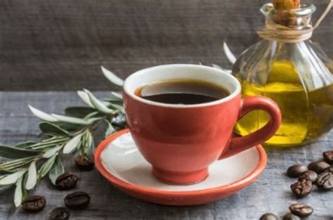 Por qué está bueno combinar café con aceite de oliva y cuáles son sus