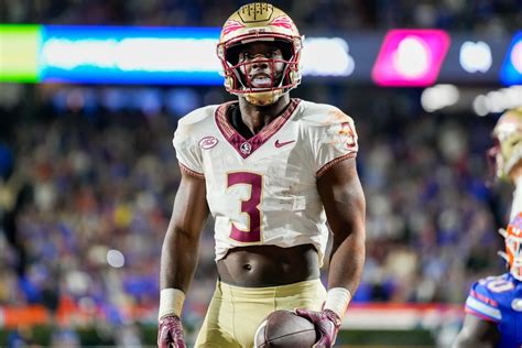 Fsu Digs Deep Beats Florida To Finish Regular Season Undefeated Tomahawk Nation