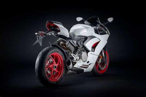 2021 Ducati Panigale V2 Guide • Total Motorcycle