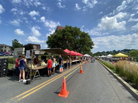 Easton Farmers Market Flourishes Along the River - RUNINdc