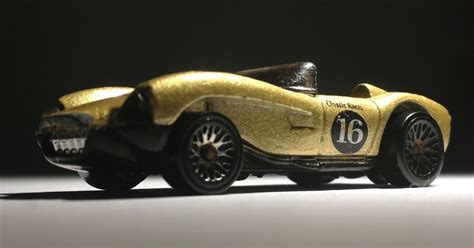 Devon C S Hot Wheels Garage Hot Wheels Ferrari 1990 Gold Classic Racer