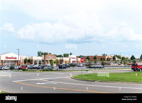 Shopee , Beavercreek, Ohio, USA Stock Photo - Alamy