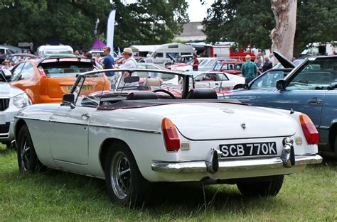 Scb K Mgb Roadster Nivek Old Gold Flickr