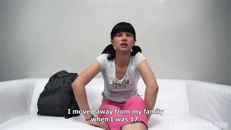 Amateur Masturbates At The Casting