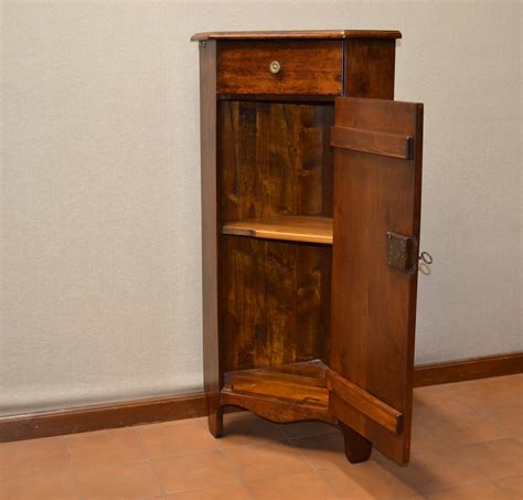 Angolo Con Anta E Cassetto In Legno Di Noce Massello Art Ang Livio