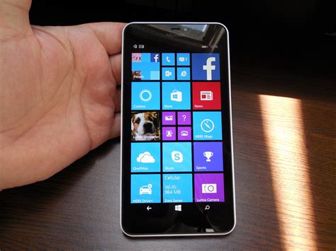 Microsoft Lumia 640 XL LTE Review Shines Bright With A Crisp Display