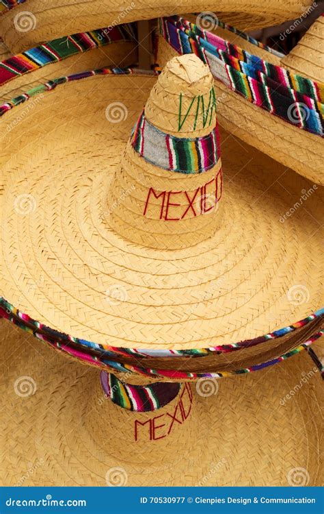 Exhibici N De Sombreros Mexicanos Con El Texto De M Xico Del Viva