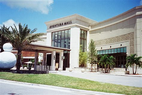 Top Malls and Shopping Areas in Miami | Miami Design District