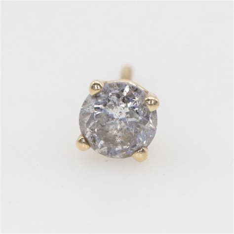 14kt Gold Diamond Stud Earring Property Room