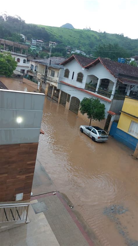 Chuva Derruba Rvores Muro E Destelha Casas No Sul Do Estado A Gazeta