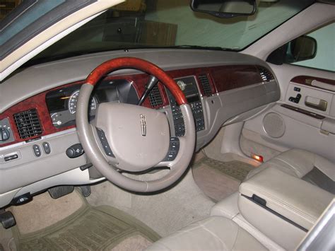 Picture of 2005 Lincoln Town Car Signature Limited, interior