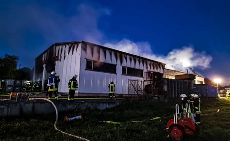 Großbrand in Lagerhalle in Lockweiler P0lizei hoher Schaden