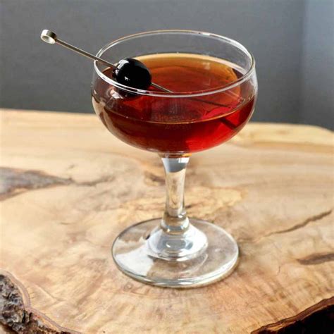 Manhattan Classic Recipe And History Vintage American Cocktails