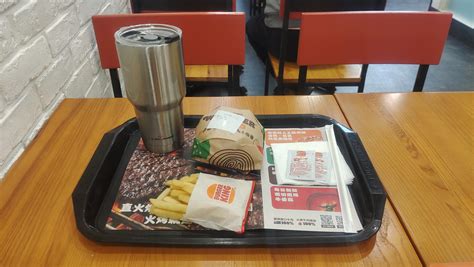 食記 漢堡王秘製叉燒火烤牛肉堡套餐 看板 Fastfood 批踢踢實業坊