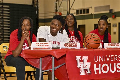 Houston Cougars basketball: Another top-20 recruiting class