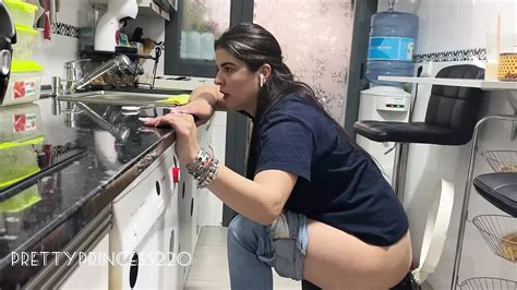 Pee And Farting A Lot In The Kitchen Romanian Amateur Porn XHamster
