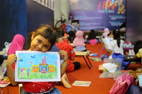 Peringatan Hpn Puluhan Anak Ikuti Lomba Mewarnai Di Monumen Pers