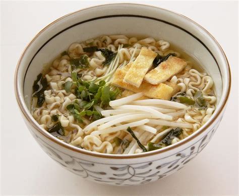 創健社 お湯かけ麺 わかめうどん 72g 株式会社創健社 自然食品の企画・製造・卸売