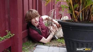 Richelle Ryan Caught Two Guys Jerking On Her Porn Movies 3Movs