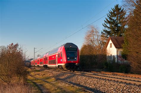 Eine Regionalbahn Nach Bamberg Zwischen Ebensfeld Und Zapfendorf