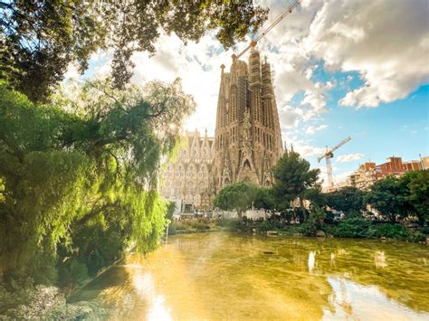 Barcelona Visita Guiada Sin Colas A La Sagrada Familia Getyourguide