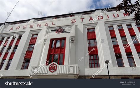 153 Arsenal Highbury Stadium Images, Stock Photos, 3D objects ...