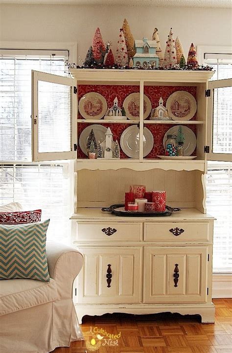 40 Amazing China Cabinet Makeover Ideas Page 25 Of 42 Christmas