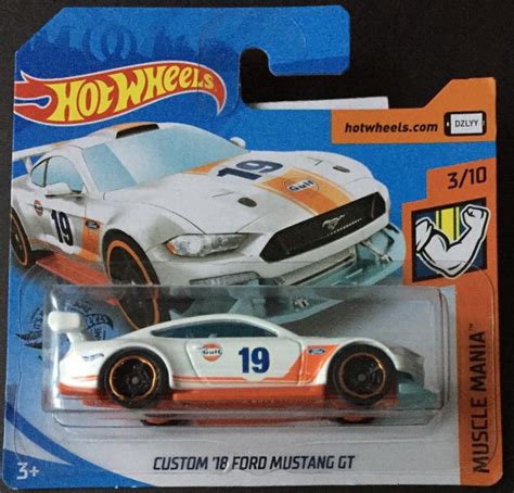 Hot Wheels Custom ʼ18 Ford Mustang GT Gulf bijeli