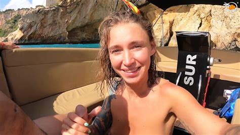Fucking My MILF Wife On The Tourist Boat Trip XhXbUYs