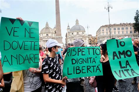 Manifestazioni Contro Il Green Pass In Tutta Italia Migliaia Di No Vax