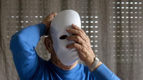 Gaspare Mutolo Si Toglie La Maschera E Mostra Il Suo Volto Volevamo