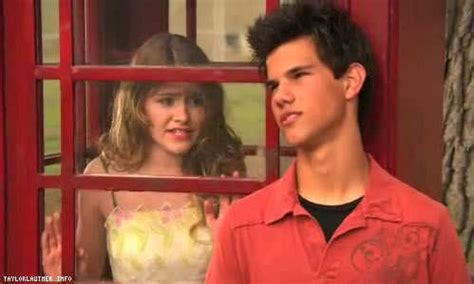 Taylor Lautner - Twilight Series Photo (9528107) - Fanpop