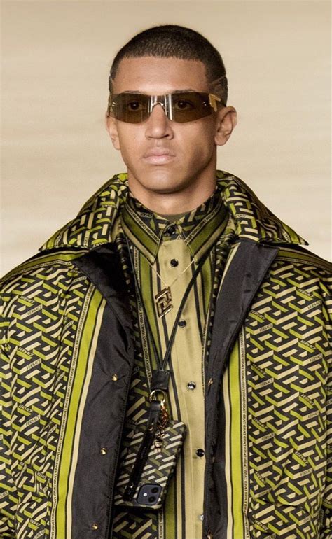 VERSACE FALL WINTER 2021 MENSWEAR