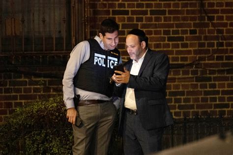 Man in traditional Jewish garb shot with possible BB gun in NYC