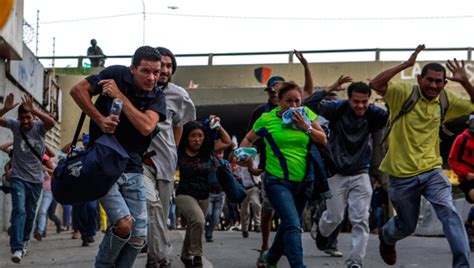 Muere Un Joven De A Os Durante Una Protesta En Venezuela Y Ya Son