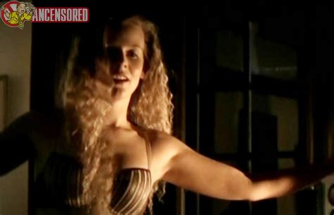 Naked Vaile Fuchs In M Rderische Erpressung