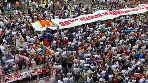 La Indignaci Esclata A Lexterior De Mestalla Contra El Menyspreu Del