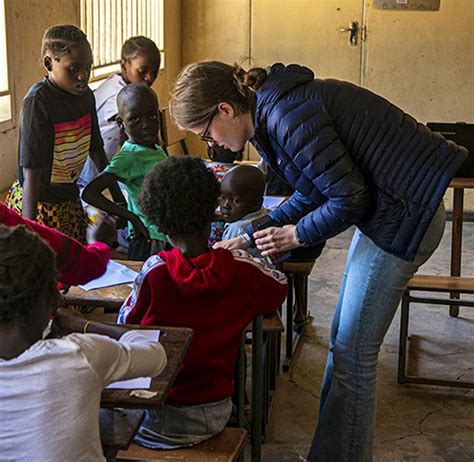 Chimpanzee Wildlife Conservation | Volunteer in Zambia 2025