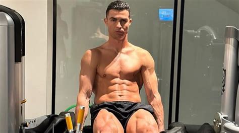 Cristiano Ronaldo Flaunts Muscular Body In Latest Photo From Gym