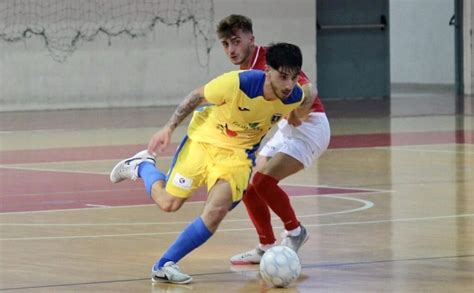 Futsal C M Azzurri Conversano Arriva Unandria In Crescita