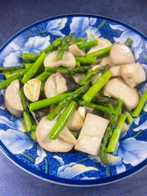 King Oyster Mushrooms Stir Fry With Asparagus Oh Snap Let S Eat