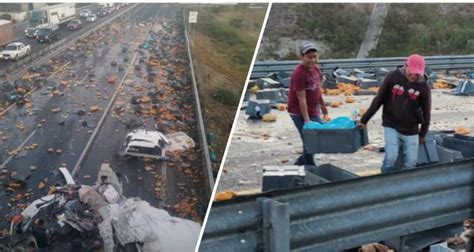 Vuelca tráiler con cientos de pollos y se desata rapiña en la Puebla