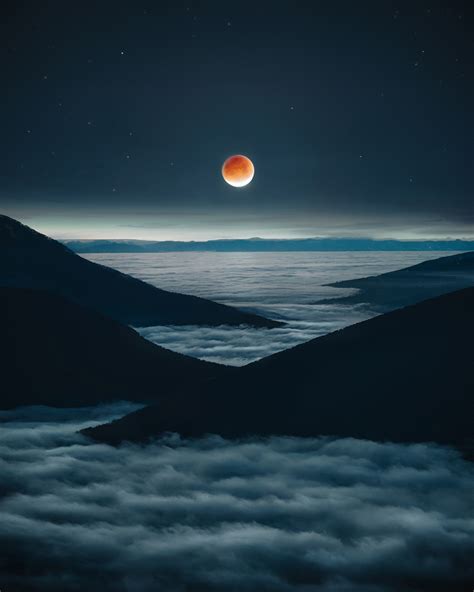 Totality Lunar Eclipse | Behance