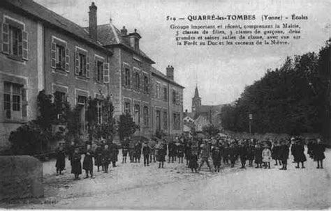 Photos et carte postales anciennes de Quarré les Tombes Mairie de