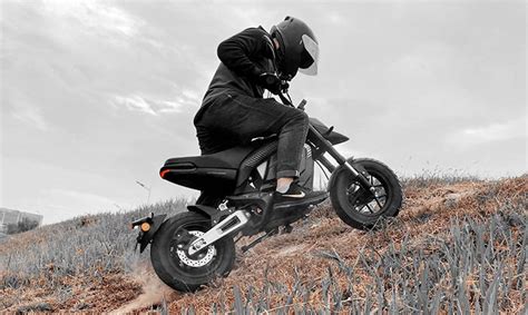 TROMOX MINO: The small electric motorcycle that is making big waves