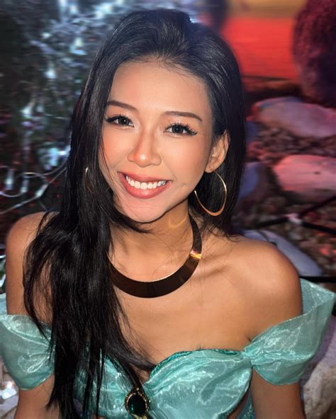梁嘉莹Emily | Happy Halloween 🎃 From Princess Jasmine👸🏻 #halloween #makeup