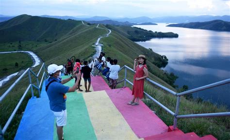 Wisata Bukit Teletubbies Ramai Dikunjungi Selama Pon Papua Republika