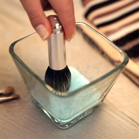 Easy DIY Makeup Brush Cleaner